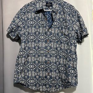 American Eagle mens casual button up shirt
